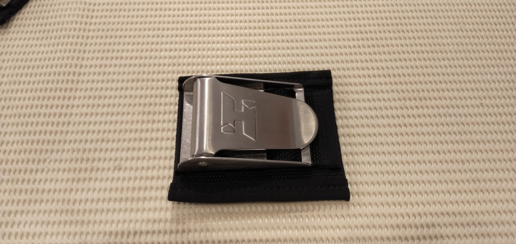 Cinch Light Retainer